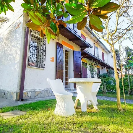 Agenzia Vear Giardino 132 利多尔德纳西奥尼