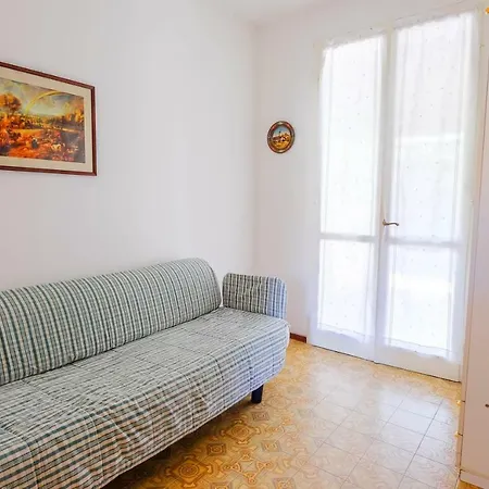 Agenzia Vear Giardino 132 *